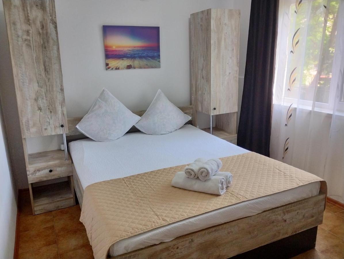 Casa Aura 1 Hotel Costinesti Bilik gambar